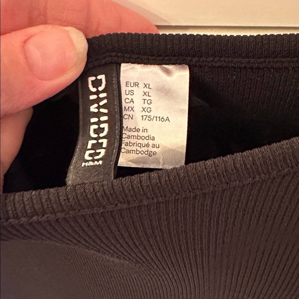 H&M Divided Black Ruched Dress size XL EUC - Picture 2 of 4